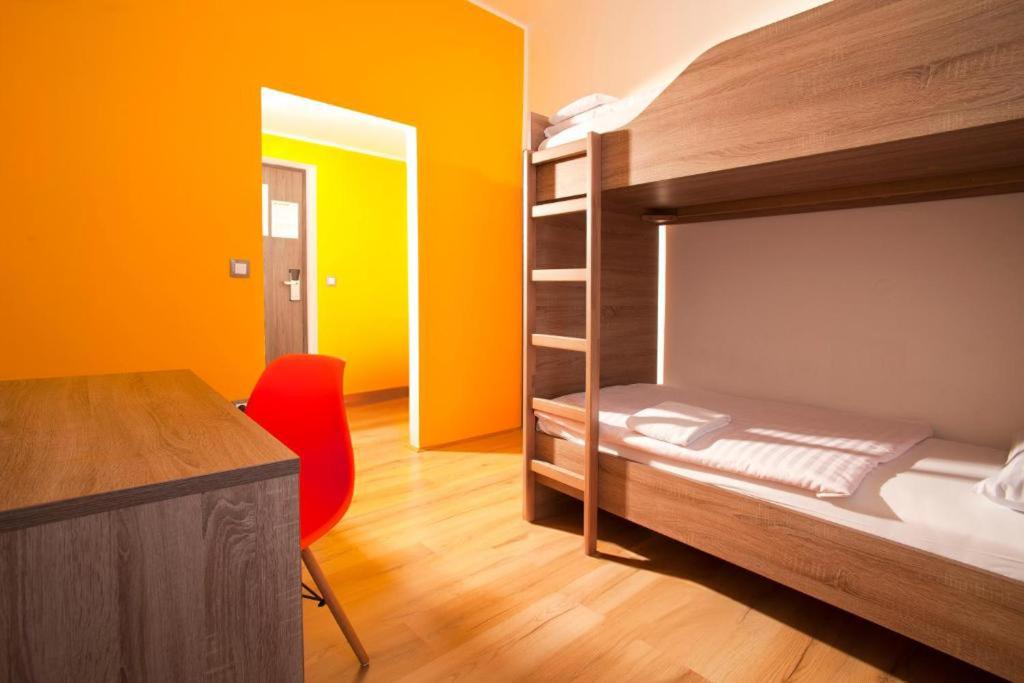 University Hostel vs Private Hostel: The Honest Comparison Nobody Gives You
